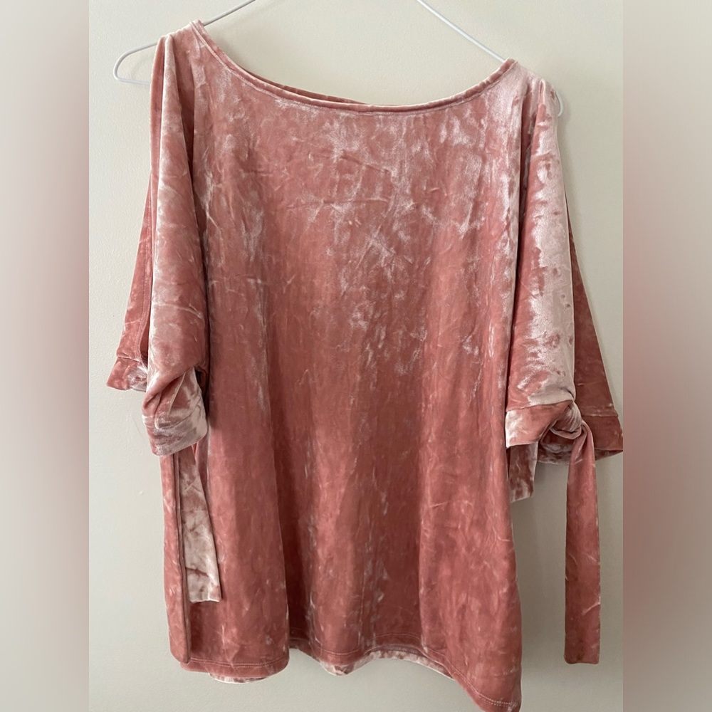 ⭐️Maeve Anthropologie Crushed Velvet Cold Shoulder Tie Short Sleeve Pink Size